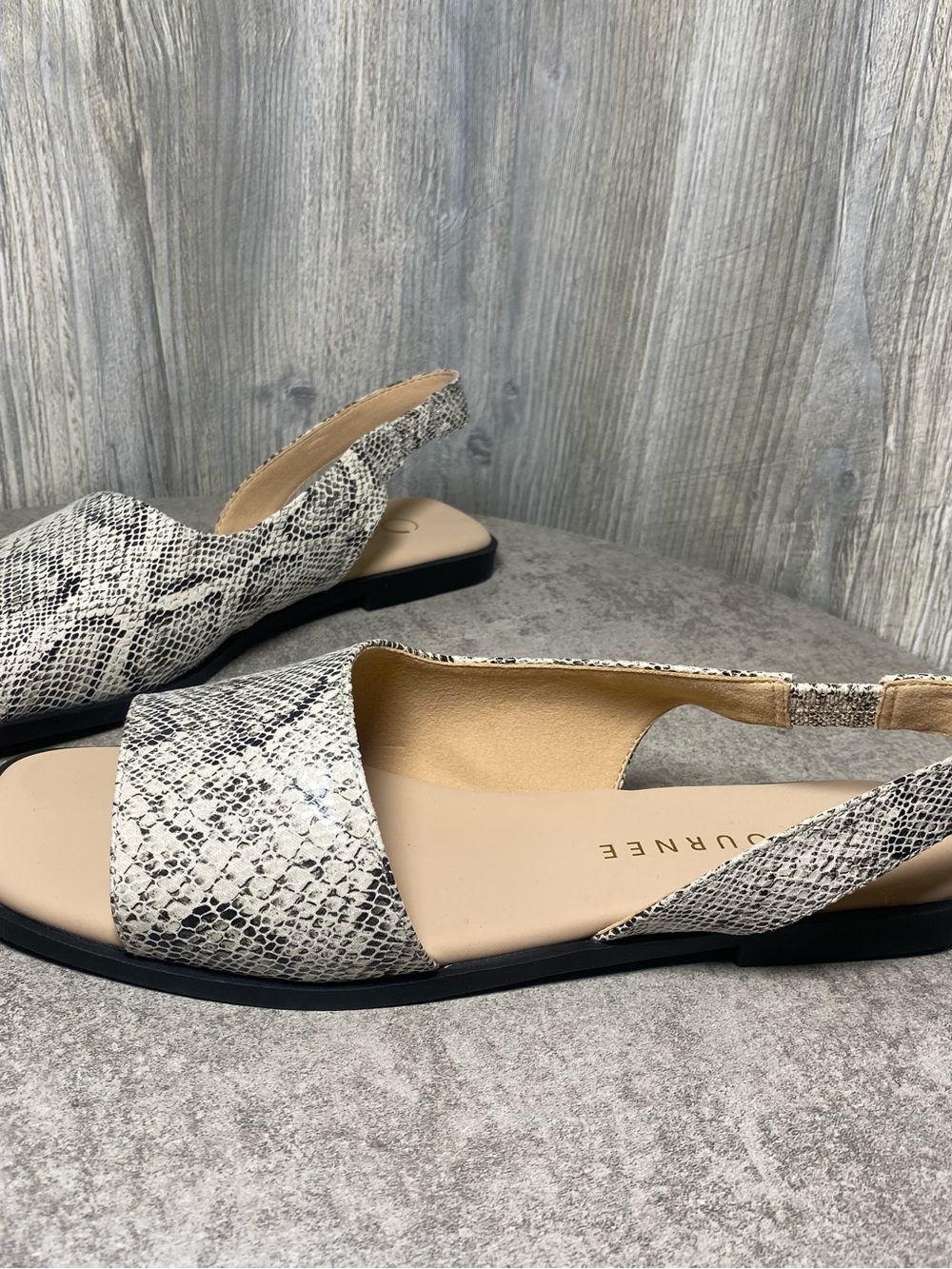 Journee Collection Women's Brinsley Slingback Flat Sandals